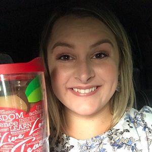 Meet your Posher, Cindy